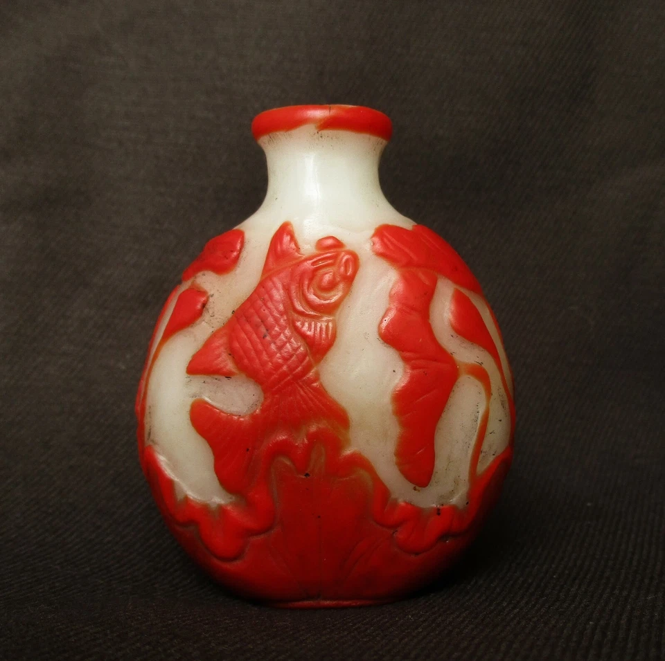 Primera mitad siglo XIX, China antigua - botella de tabaco tallada de vidrio de Pekín Foto 2 de 4