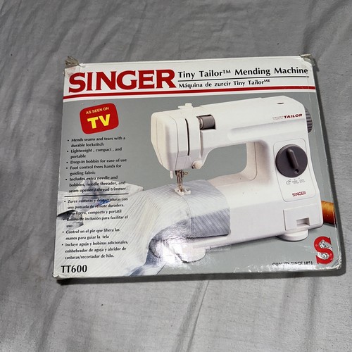 Singer TT600 Vtg Tiny Tailor Protable Table Top Sewing Machine As Seen
