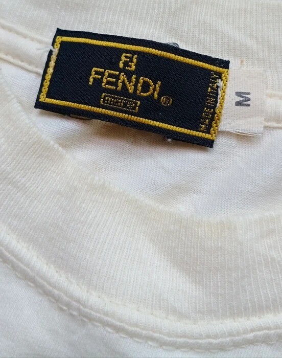 美品 希少 FENDI ローマレタリングTシャツ2021年ロゴ Lサイズ 楽天市場