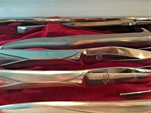 Vintage Montego by National Silver Satin Finish Carving Set with 6- Steak Knifes - Picture 4 of 14