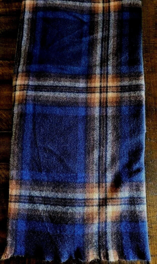 MEN'S BANANA REPUBLIC COZY SCARF COLOR NAVY PLAID 74" X 24" NWT