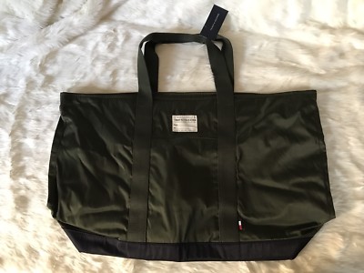Tommy Hilfiger Duffle Gym Bag Travel Carry-On Two Tone Color w/ Zipper NWT