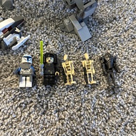 LEGO Star Wars Battle For Geonosis w/ Minifigure Rare Vintage Captain Rex 7869