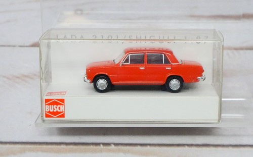 Busch 50100, 1974 Lada 2101 sedán de 4 puertas, marrón claro, escala 1/87 HO | Condition: New
