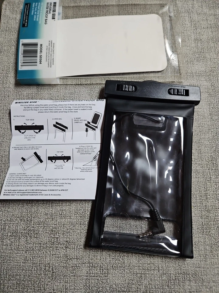 ENGRANAJE INALÁMBRICO Universal Impermeable Bolsa para Teléfono con Conector para Auriculares NUEVO Caja Abierta Foto 3 de 3