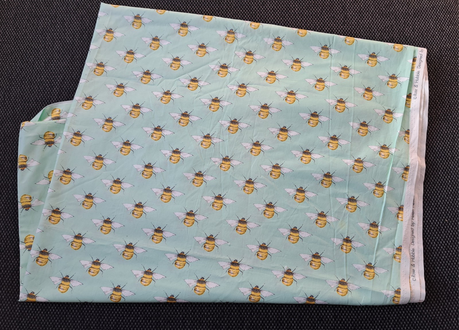 Tela de popelina 100 % algodón rosa y Hubble abejorros abeja melífera 308x109 cm