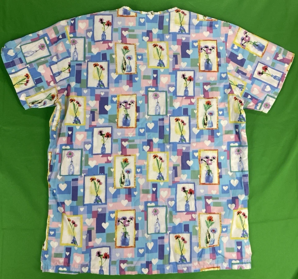 XS Flowers Hearts and Colored Patterned Med Gear Scrub Top - Image 3 of 4