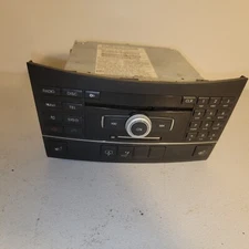 10 -13 MERCEDES BENZ W212 E350 E550 RADIO CD PLAYER NAVIGATION STEREO 2129063201