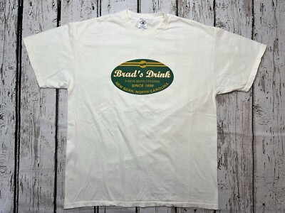 VTG Brad's Drink New Bern North Carolina NC Travel Souvenir 90s Men's T-Shirt