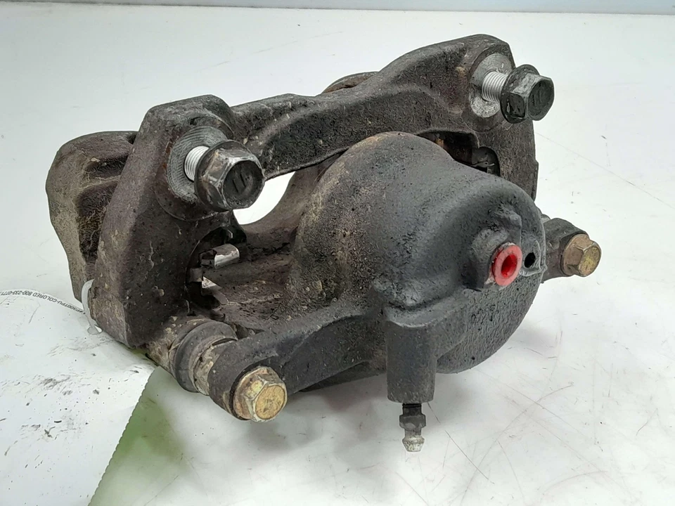 Conjunto de pinza de freno delantera Toyota Corolla 09-19 lado del pasajero derecho OEM Foto 2 de 4