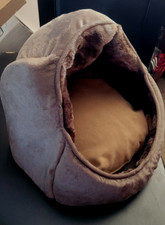 Plush Tan/Brown Soft-Sided Pet Bed/Tent/House with Pillow/Cushion; Cat/Small Dog