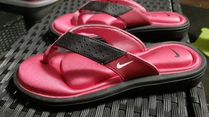 nike comfort footbed thong