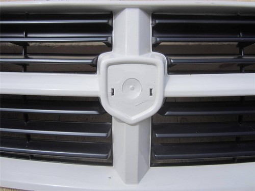 OEM 2007-2012 Dodge Caliber Front Grille Grill Stone White PW1 68050326AA - Picture 5 of 10