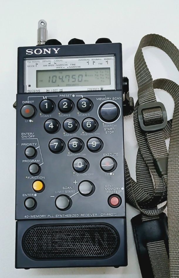 Sony ICF-PRO70 Radio - For Parts only | eBay