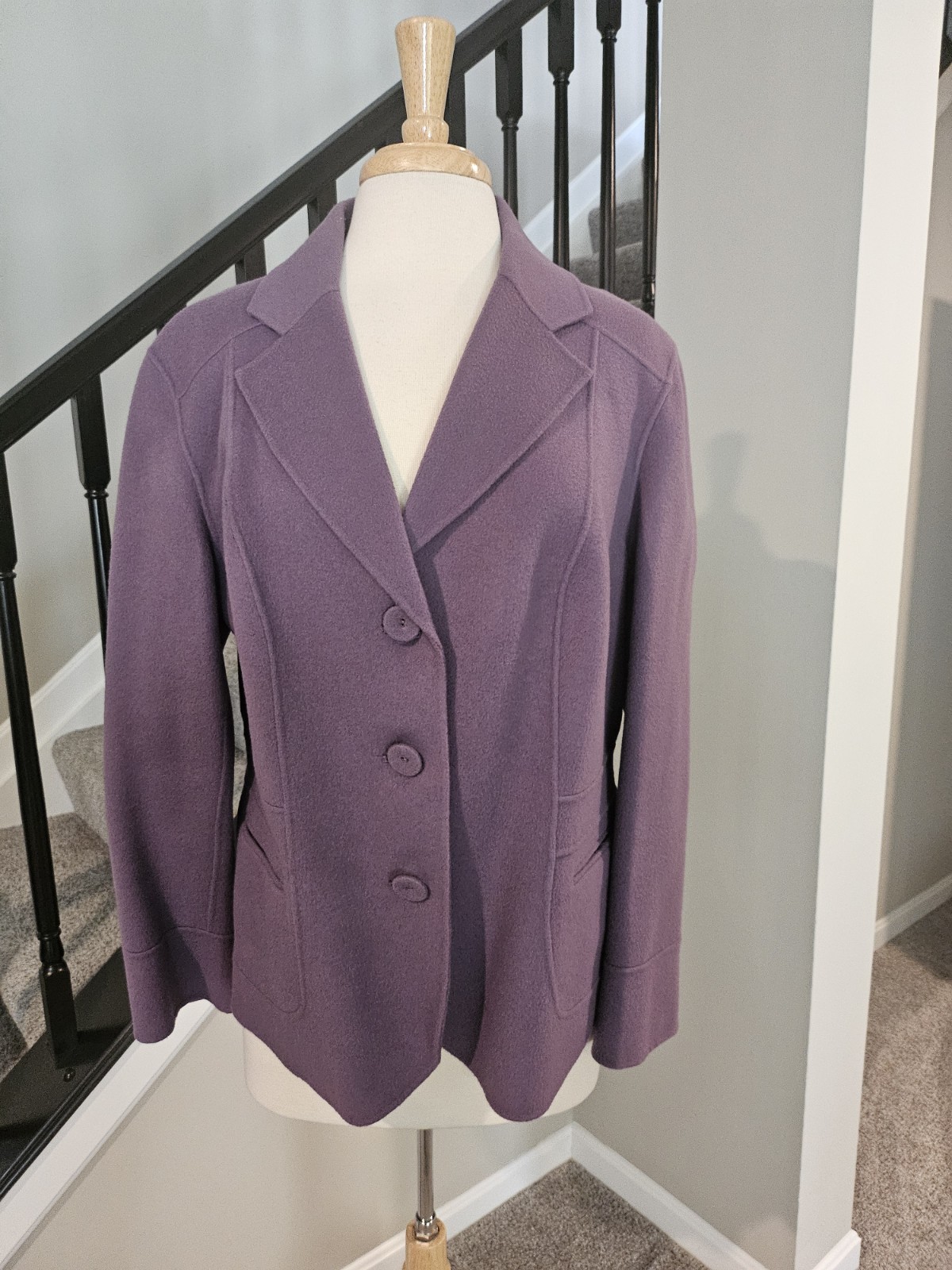 Dana Buchman Woman – Purple Button Front Blazer (Size 16)
