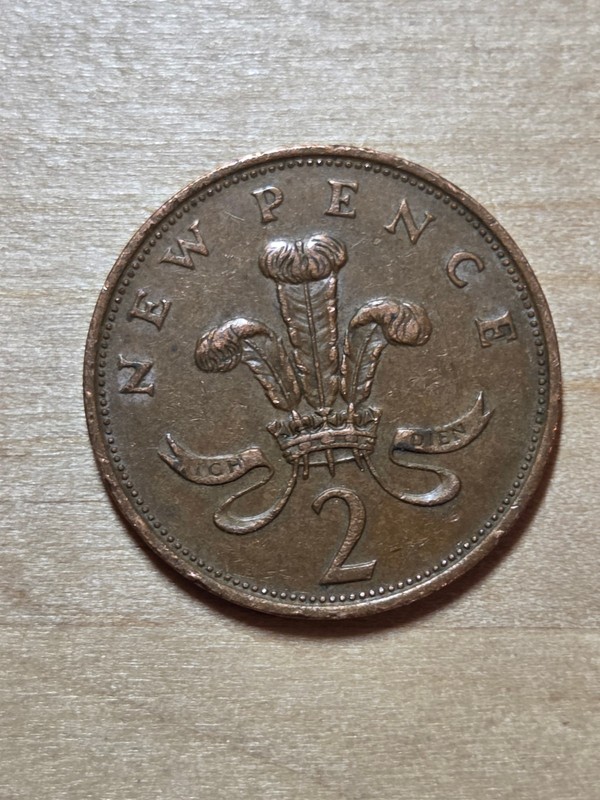 Great Britain 2 Pence coin, 1980. KM#916, bronze. Elizabeth II. Ostrich feathers