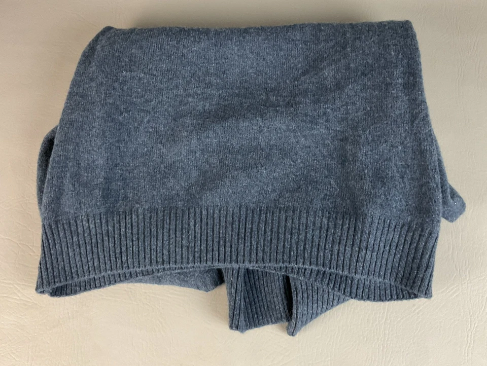 Suéter Original Penguin Munsingwear Mediano Para Hombre Cuello en V Azul Logo Clásico Foto 4 de 4