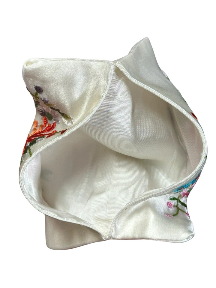 Cartera sin asas vintage satinada floral bordada - blanca multicolor Foto 3 de 3