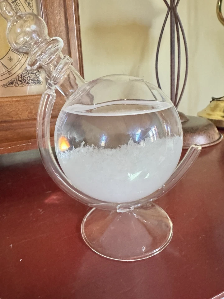 Predicción meteorológica de vidrio de tormenta vintage  Foto 2 de 4