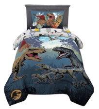 Jurassic World "Dinosaur Prowl" Kids Reversible Bed Set-AB07V33WD782