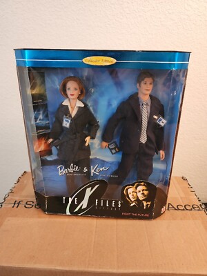 Xファイル　コラボバービー＆ケン Amazon.com: Barbie The X-Files Ken Giftset : Toys & Games