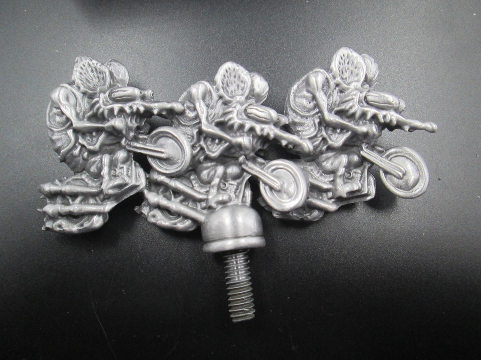 Vintage Style Flaming Skull Hood Ornament - Rat Rod Hot Rod Car Decoration