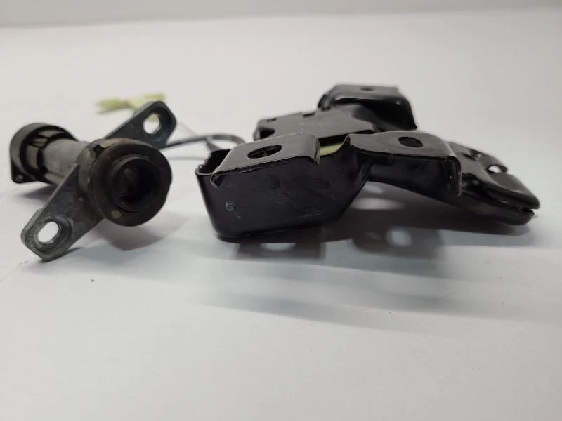 2006 FORD MUSTANG TRUNK LID LOCK ACTUATOR - Image 4 of 4