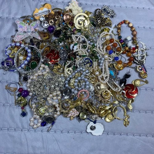 Vintage to Modern Costume Jewelry Lot 2lb 4oz Mixed Brooches Necklaces Bracelets