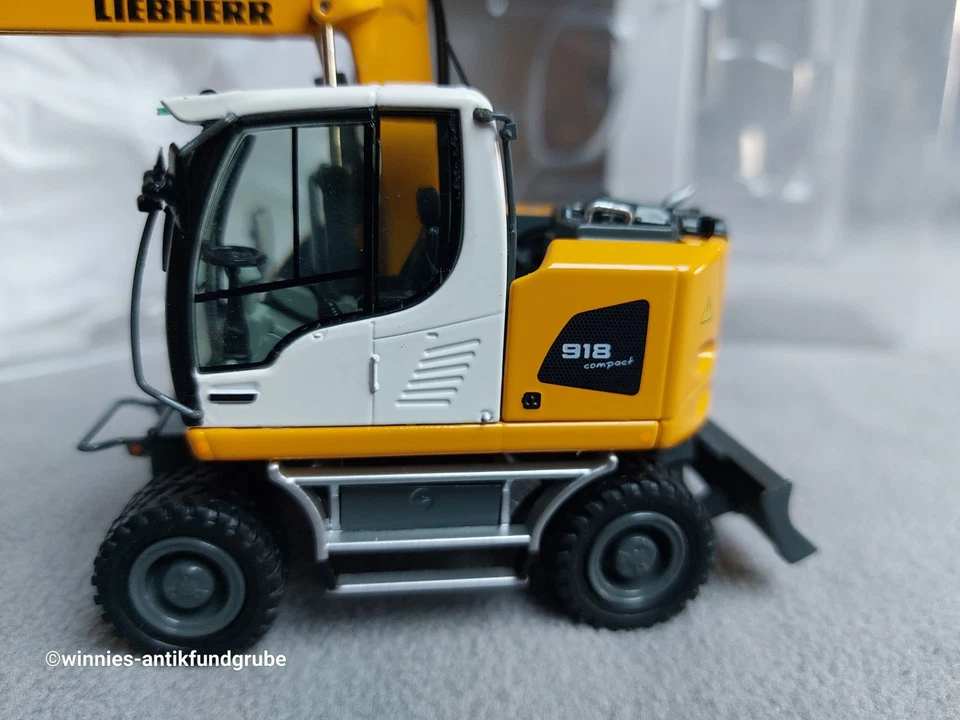 LIEBHERR Hydraulikbagger A918 9431 Maßstab 1:50 OVP - Bild 2 von 4
