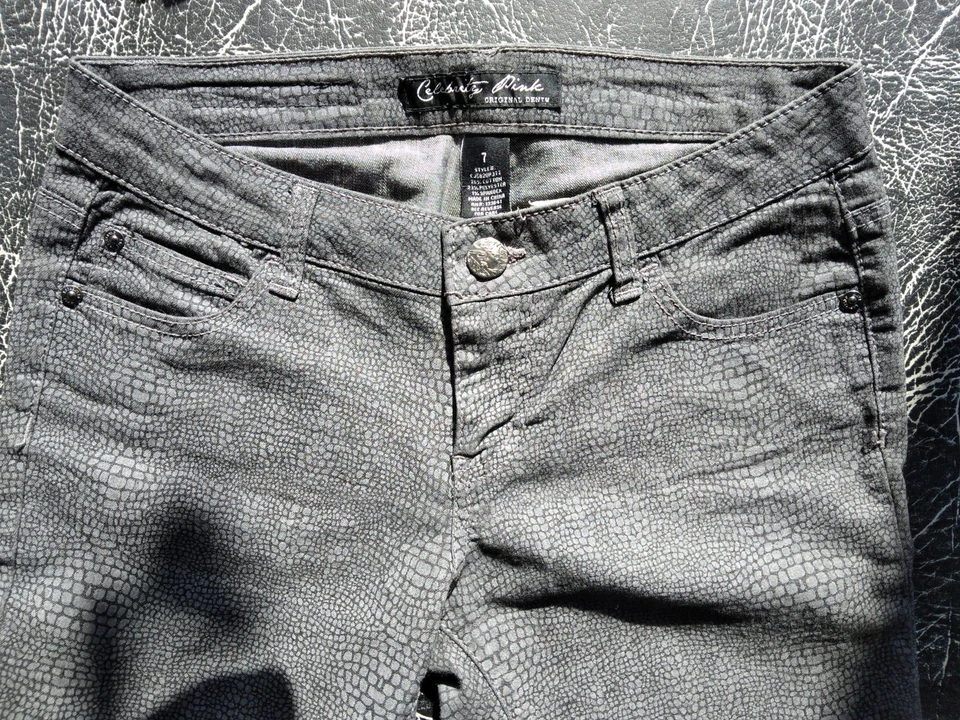 Celebrity Pink Skinny Stretchy Jeans coated textured grey viper snake size 27 28 - Image 2 of 3