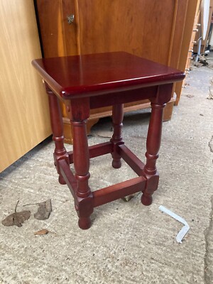 Vintage kleiner brauner Beistelltisch aus Holz 28 x 28 cm x 41 cm hoch