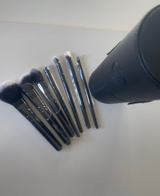 10 teiliges Schminkpinsel Set mit runder Lederbox. Ideal für alle Make-up Arten.