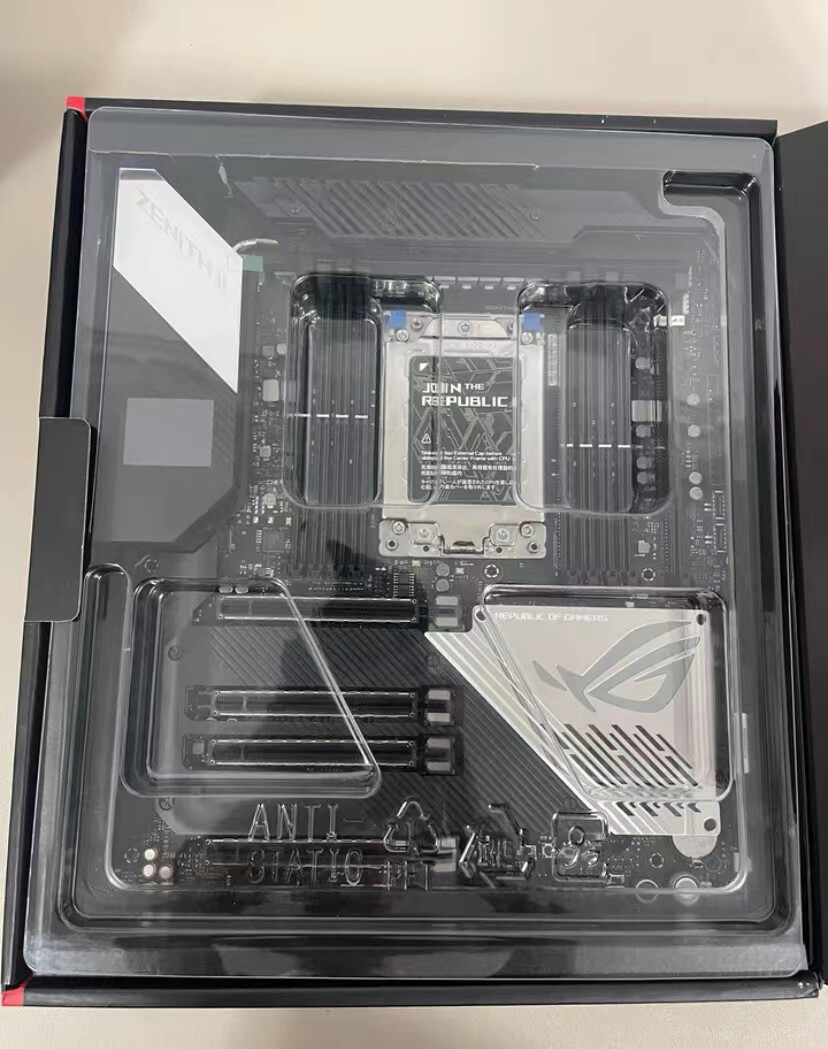 ASUS ROG Zenith II Extreme Alpha TRX40 Gaming AMD 3960X/3970X