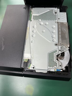 PS4 Playstation 4 CUH-1215A Console 500GB Read Full Description