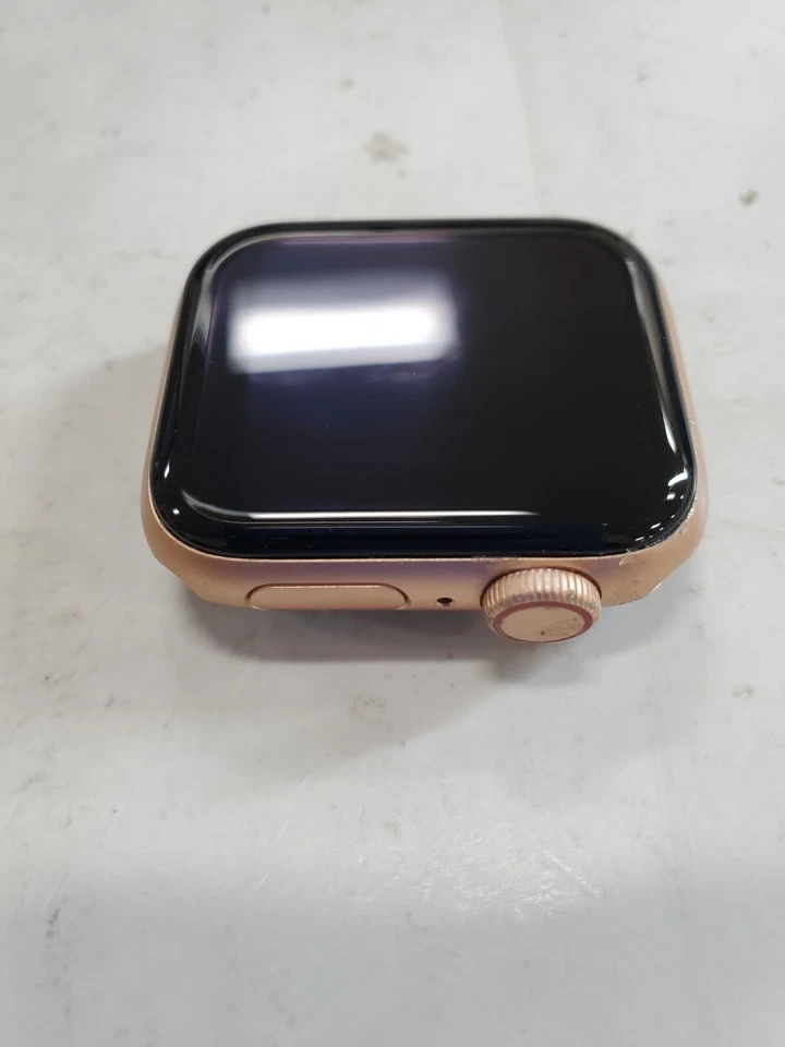 Apple Watch Series SE 40mm A2353 GPS+CELL Gold Aluminum- For Parts - Image 3 of 4