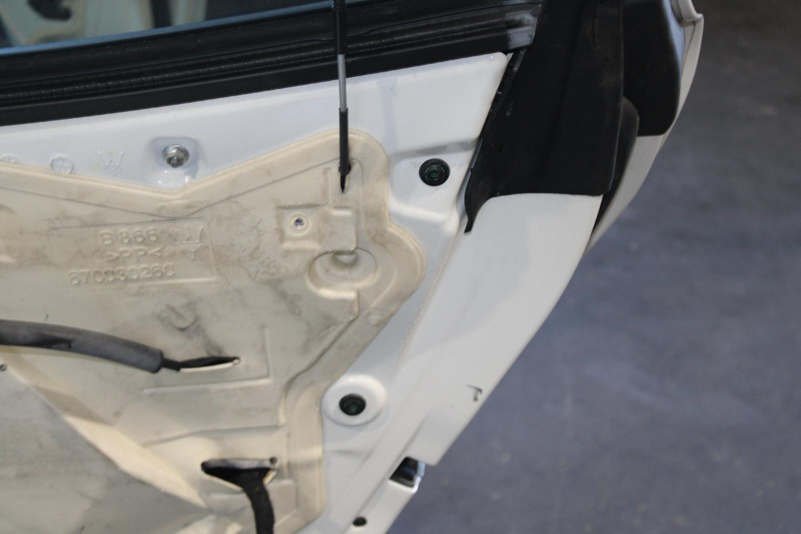 Maserati Ghibli 2014-2017 Rear Right Door framework White