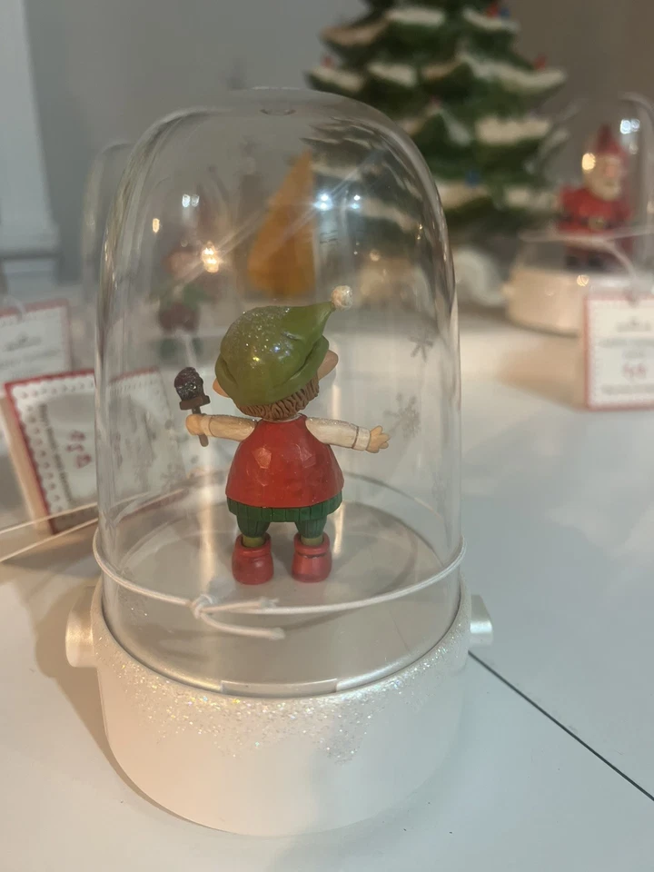 Hallmark Happy Tappers COMPLETE SET 5 Painter Elf, Reindeer,Snowman, Santa Tags - Image 3 of 4