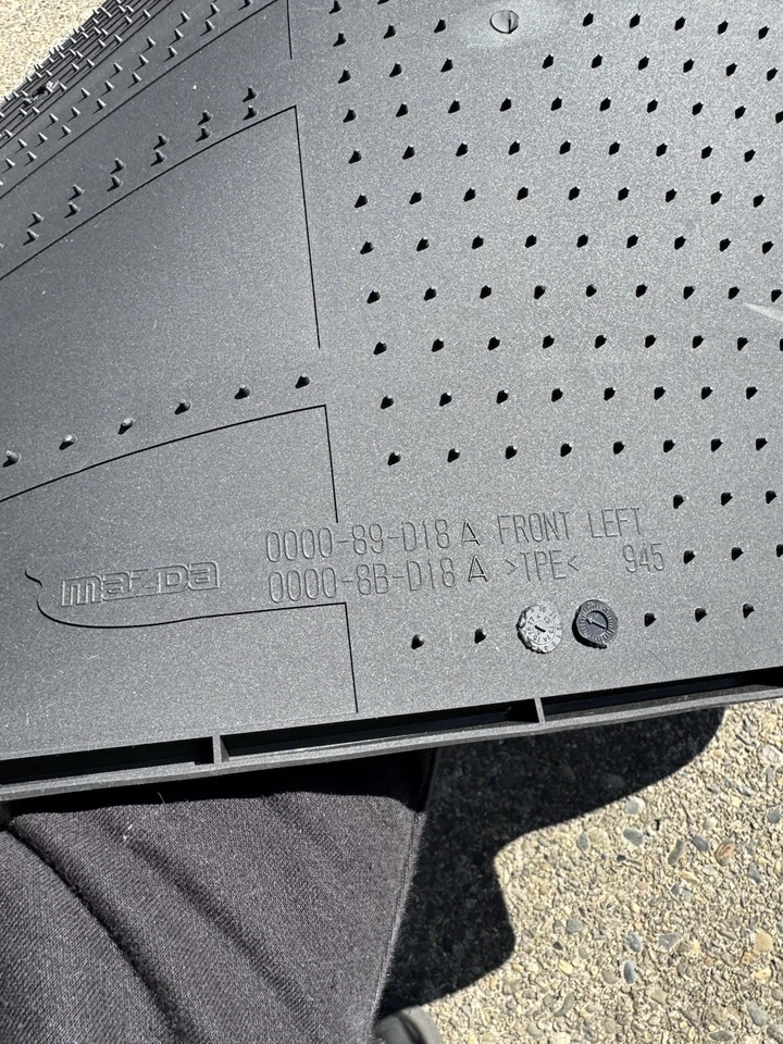 06-15 MAZDA MX-5 MIATA NC ALFOMBRILLAS GOMA PAR IZQUIERDA Y DERECHA E3945 Foto 3 de 4