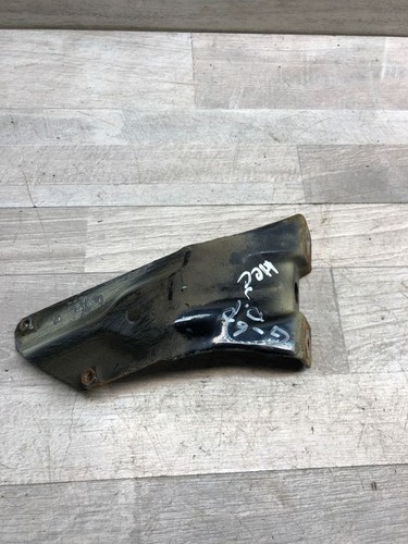 Volkswagen Golf VI 2011 Vorne rechts Halterung Kotflügel 5K6821136A TNR22990