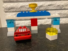LEGO DUPLO Disney Pixar Crs 10857 Piston Cup Race 10996 Lightning Car Wash Fun