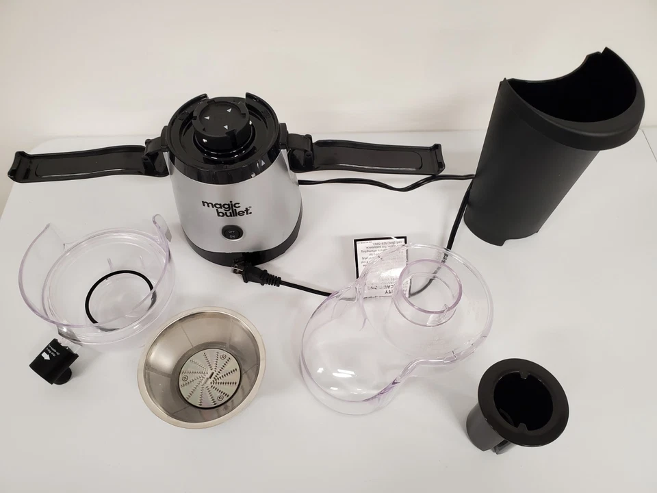 Mini exprimidor Magic Bullet, 400 vatios, plateado, MBJ100 - limpio Foto 2 de 4