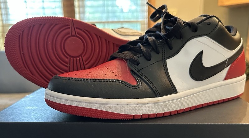 Nike Air Jordan 1 Low Men's Size 9 Bred Toe (553558-161) Red/Blk/Wht Like NIB