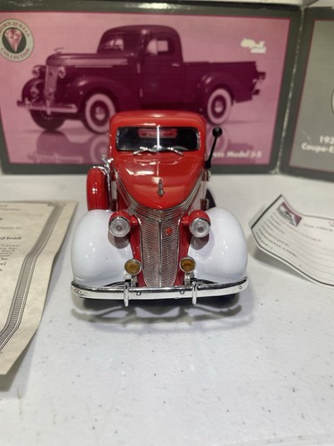 1937 STUDEBAKER Coupe-Express Model J-5 Campbell Oil Crown Premiums 1:24 Scale - Picture 9 of 19