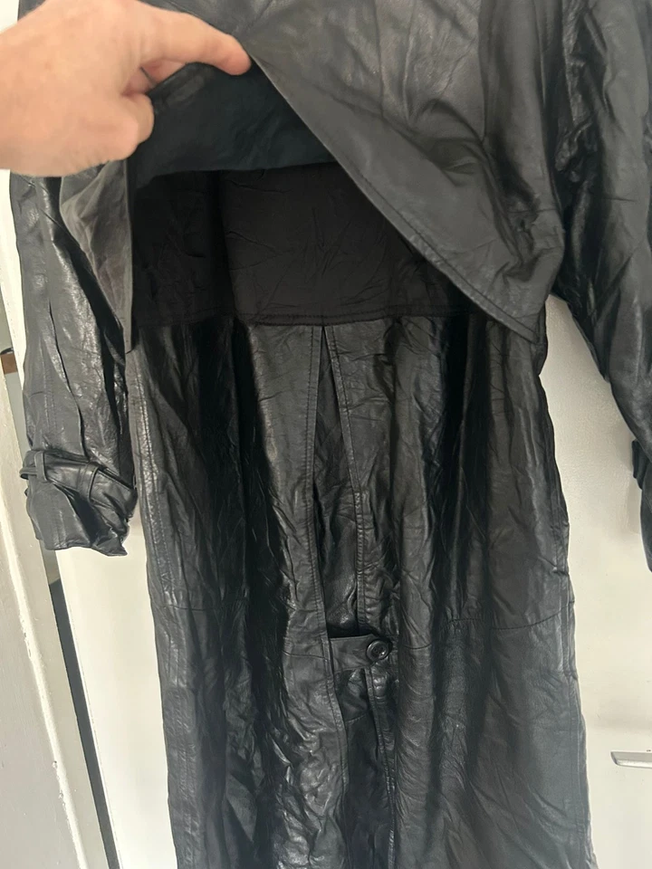 Gabardina Vakko Sport para Bloomingdale’s Vintage Cuero Negro S Hecha en EE. UU. Foto 3 de 4