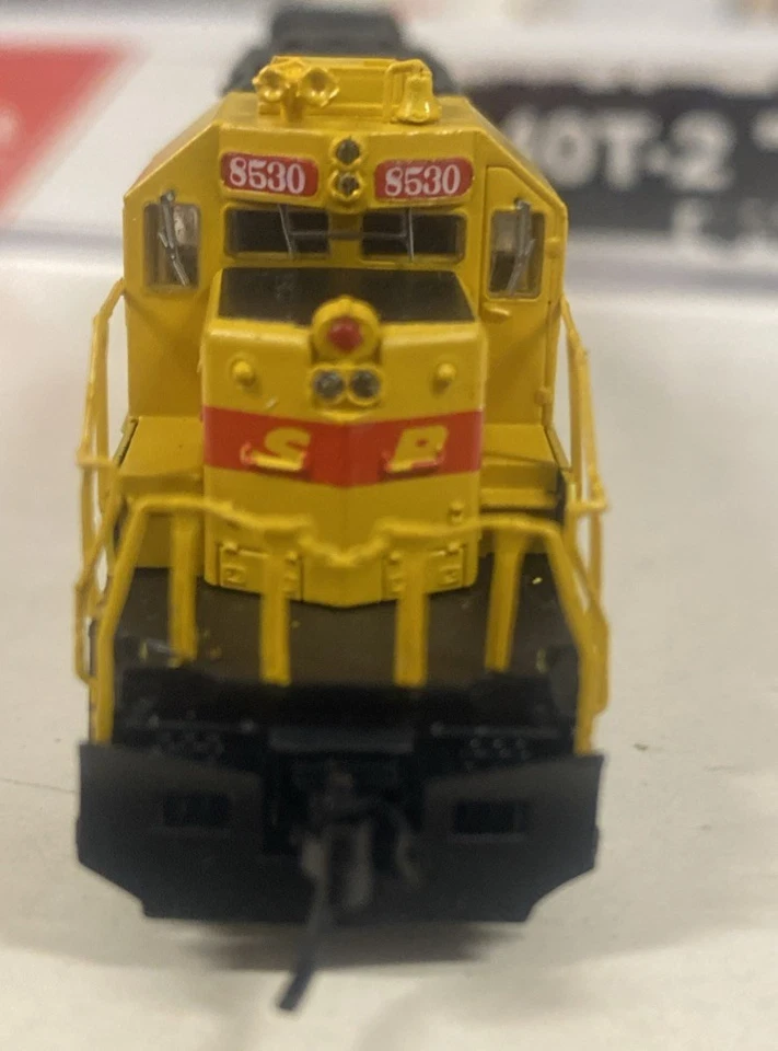 N Scale Intermountain Kodachrome SD40T-2 DCC Equipped SP 8530 Southern Pacific - Image 4 of 4