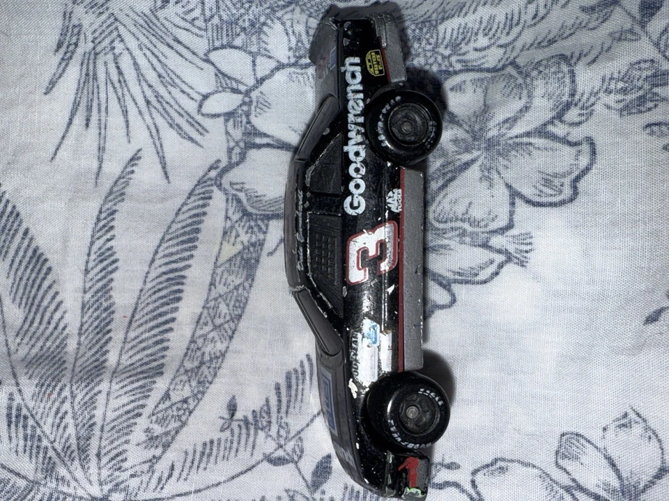 Coche diecast número 3 Racing Champions Dale Earnhardt 1992 Foto 3 de 4