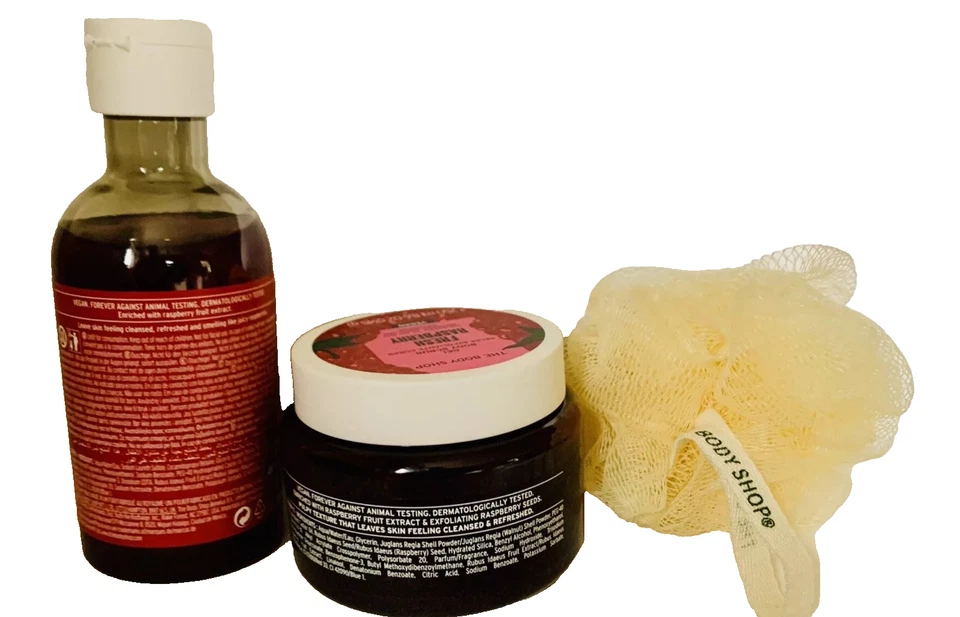 The Body Shop Fresh Raspberry Gift Set Shower Gel Wash Scrub Limited Edition New - Image 2 of 4