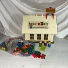 VTG Fisher Price 1971 Little People Play Family School House With People/Letters