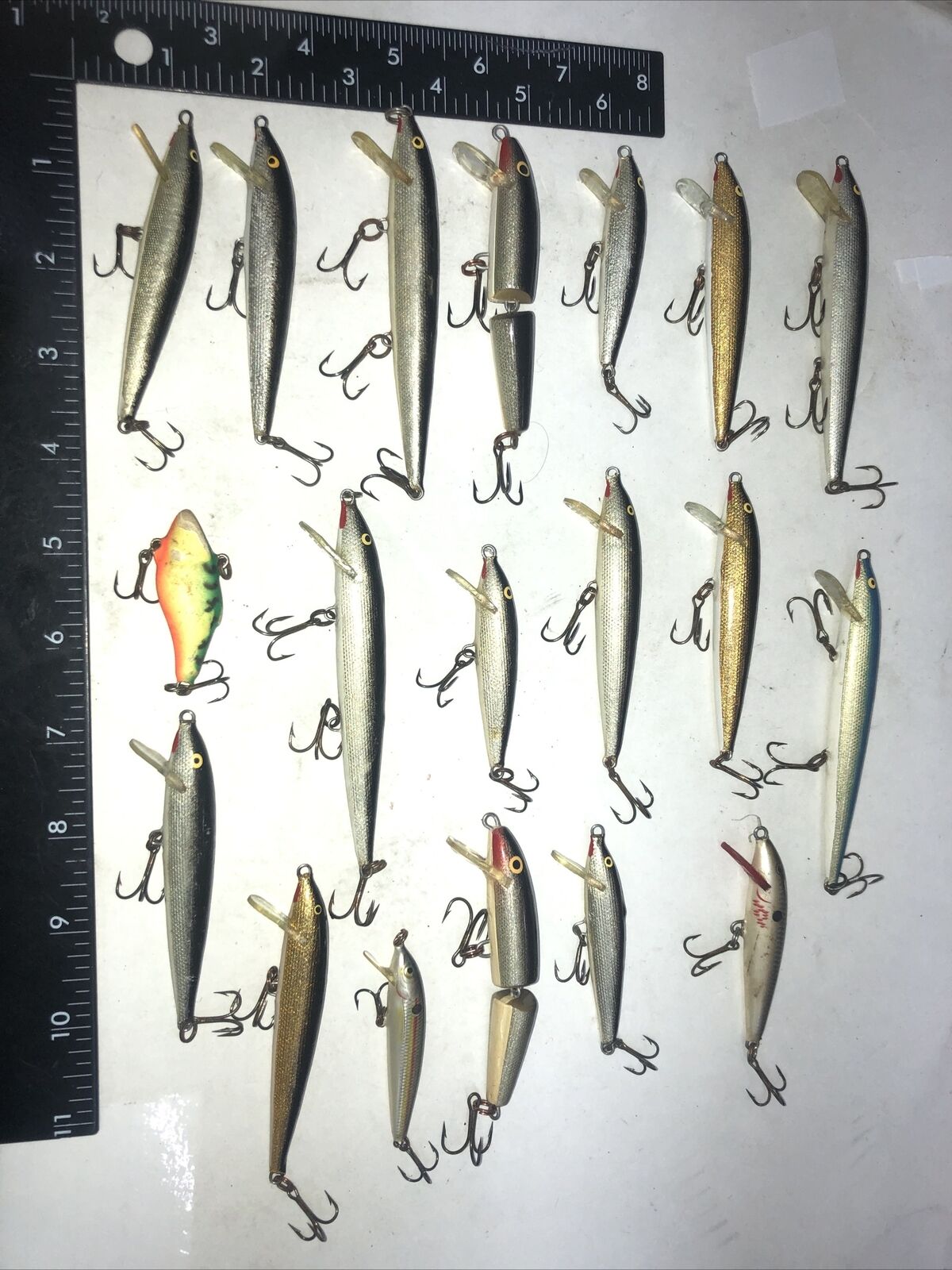 18 Rapala Straight Floating Jointed Vintage Suspend Bass Lures