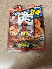 Jeff Gordon #24 Nicorette 2007 Monte Carlo 1:64 Scale & Official Fan Card